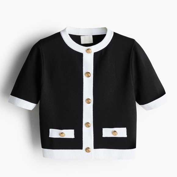 H&M Tops - Black and white knit short sleeve sweater